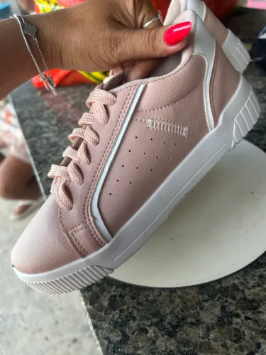 Vendo Tênis Semi Novo Tamanho 35!