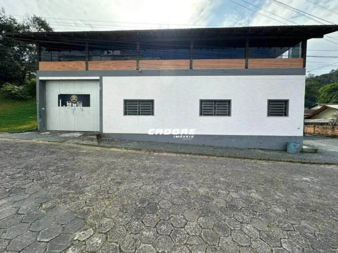 Galpão para locação no Bairro Velha | Cadore Imóveis
