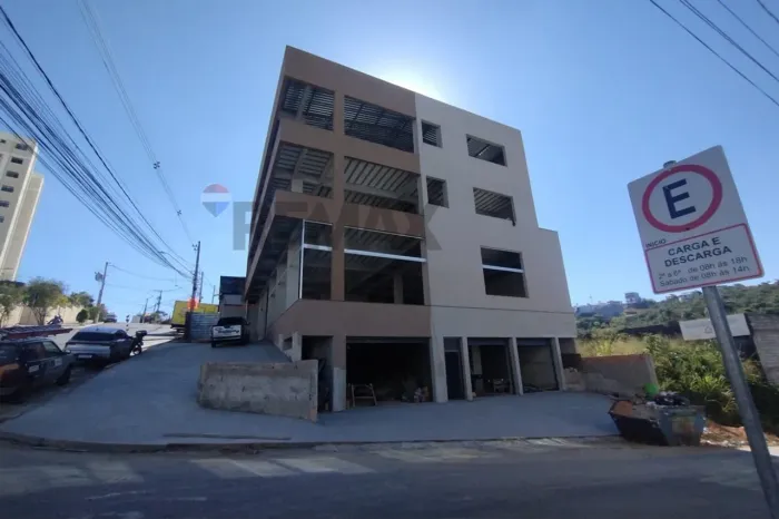 **Alugue Loja Ideal na Av. Alberto Calixto, MG**