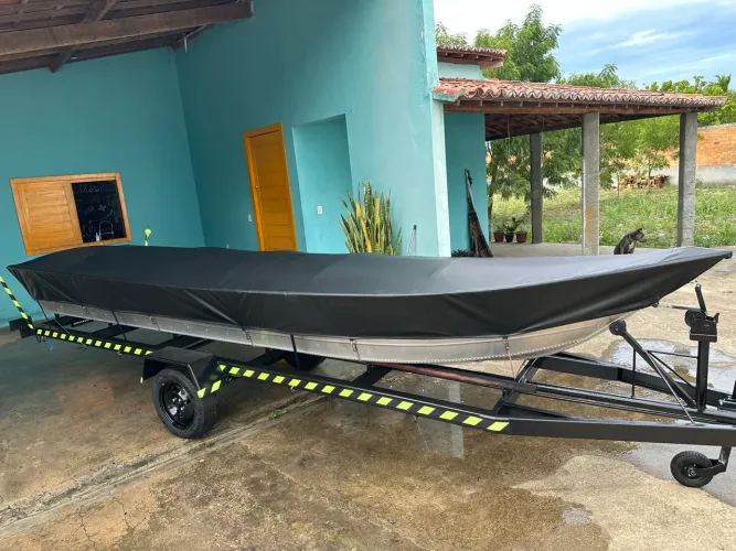 Barco de Alumínio com Motor e Carreta Rodoviário 