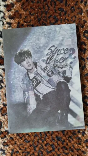 Photobook JHope Hoseok + 3 Posters + photocard + adesivo