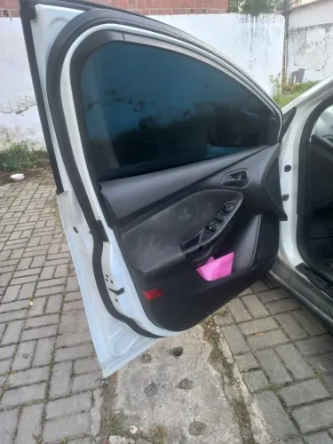 Ford Focus 1.6 S/1.6 SE Flex 16V 5P AUT 2015