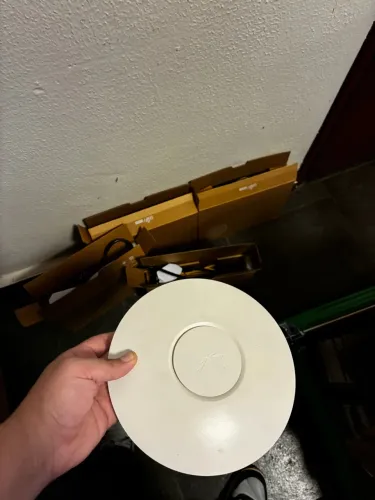 4 roteador ubiqui (ufo)
