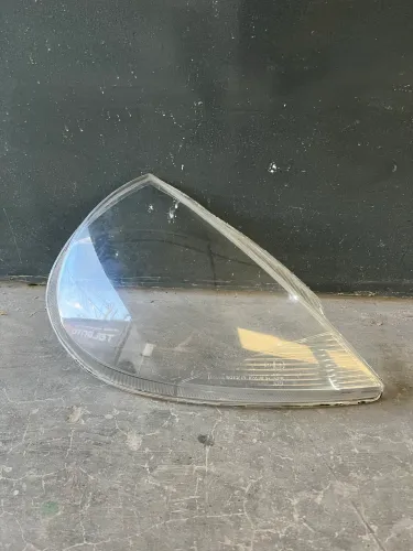 Lente do Farol Lado Direito Ford Ka 1997 a 2007 - Original Usada