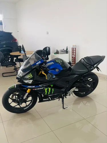 Vendo Yamaha YZF R3 Monster