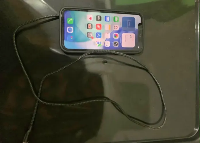 iPhone 11! 128GB! Totalmente funcional! Somente traseira trincada!