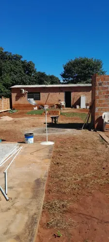 Casa com edicula e piscina, terreno escriturado. 