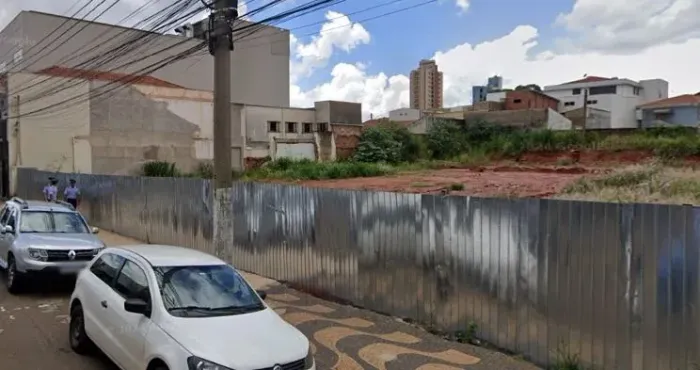 Terreno à venda, 2398 m² por R$ 13.189.000