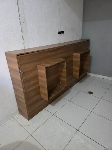 Cama de solteiro de parede