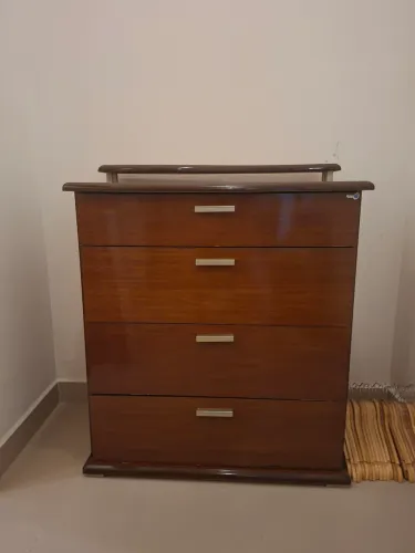 Cômoda em ótimo estado