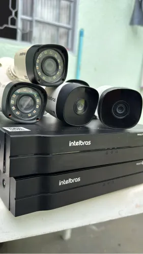 Câmeras de segurança mais DVR Intelbras 