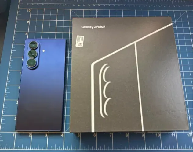 Z Fold 7 + 2 capas importadas + 1 capa nacional