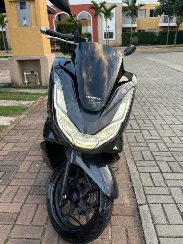 Vendo PCX, única dona