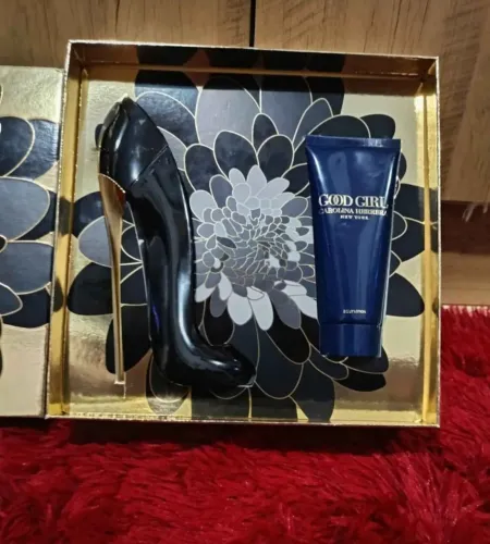 Carolina Herrera Good Girl Eau de Parfum 80 Ml e loção corporal de 100 ml
