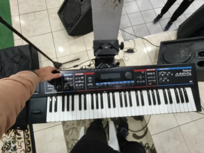 Teclado Roland Juno Di