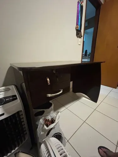 Mesa super conservada