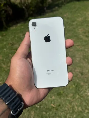 iPhone XR | 128GB | Branco