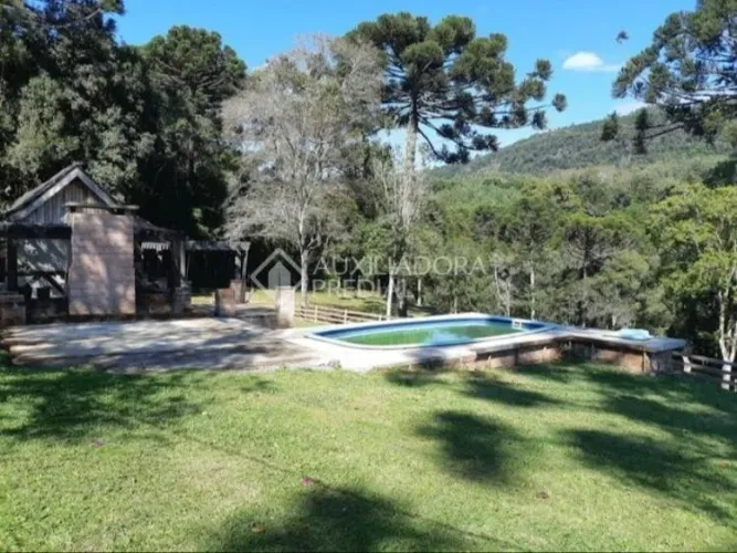 Sitio com 15.000m²