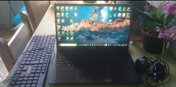 Notebook ultra Windows 11 15.6 pol . HD Intel Celeron 240 GB SSD/8gb ram cinza escovado