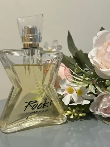 Perfume Rock by Shakira