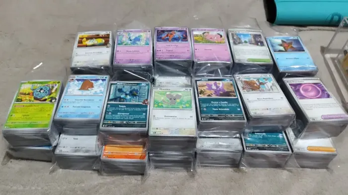 BULK cartas POKEMON ME01 a ME05 - 1000 cartas.