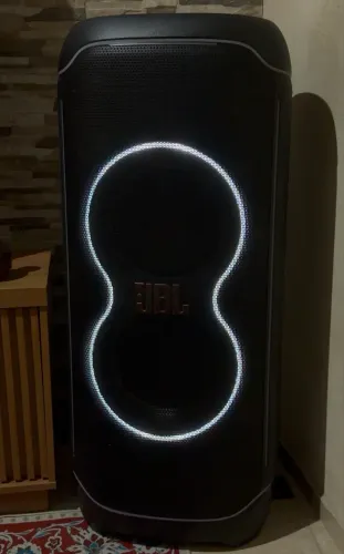 JBL ultimate 1100w RMS