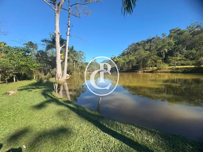 Sítio rico em água!!!guirra,sjc