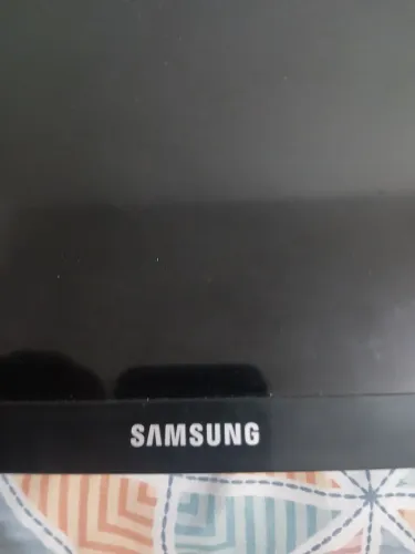 Vendo 02 TV usadas. 01 Samsung 43" imagem tremendo. 01 LG 32" funcionando