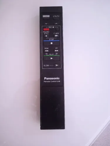 Controle remoto original videocassete Panasonic modelo VEQ0422 funcionando