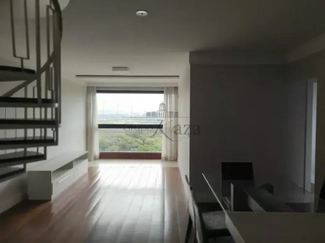 Apartamento - Cobertura - Residencial Espaço Alpha - Centro - 4 Dormitórios - 240m²