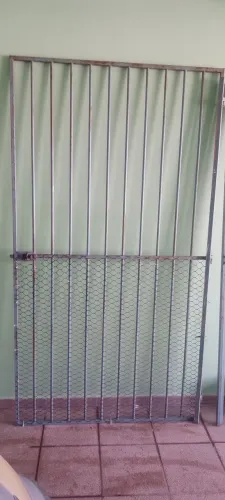 Vendo portão de ferro