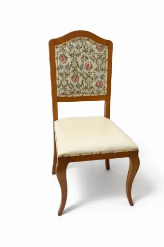 Cadeira antiga de madeira maciça estilo clássico (infantil)