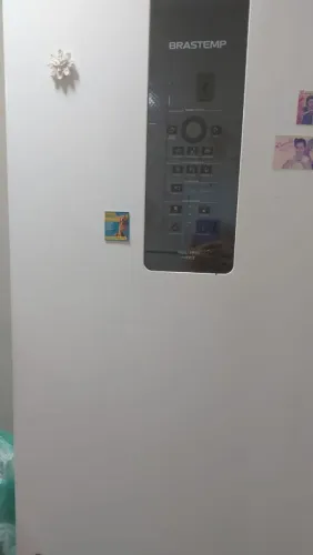 Vende se uma geladeira inverse Brastemp valor 1.000 reais 