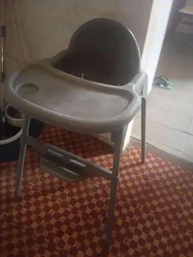 Cadeirinha de alimentação 