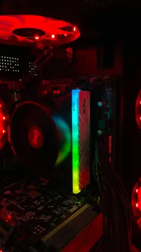 Memória RAM XPG Spectrix D35G CL16 RGB 16GB DDR4 3200MHz