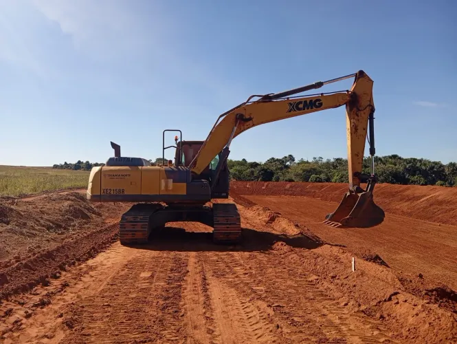 Escavadeira XCMG 215BR EXTRA!