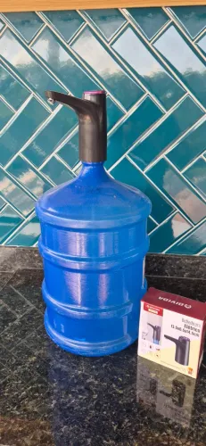 Galão de água 20 Litros vazio mais torneira a bateria