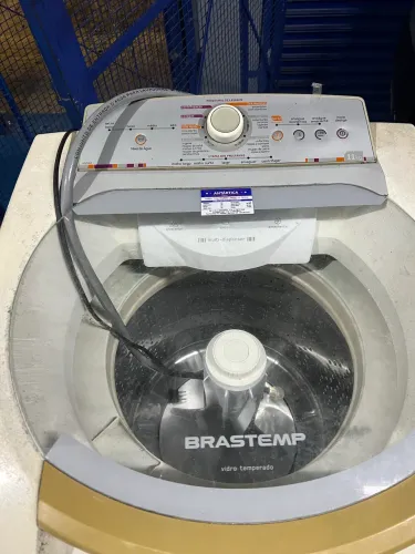 Vende-se máquina