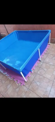 Piscina mor 2.000 litros