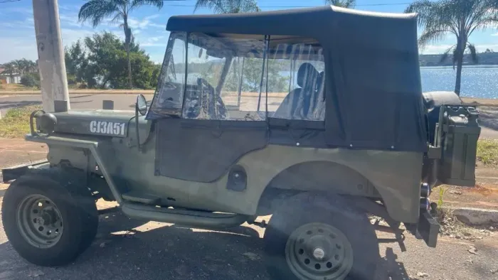 Willys Overland Jeep 2.6 12V Gasolina 2P 1951