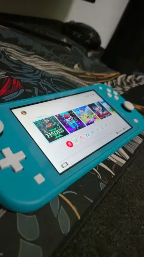 Nintendo Switch Lite DESBLOQUEADO (seminovo)