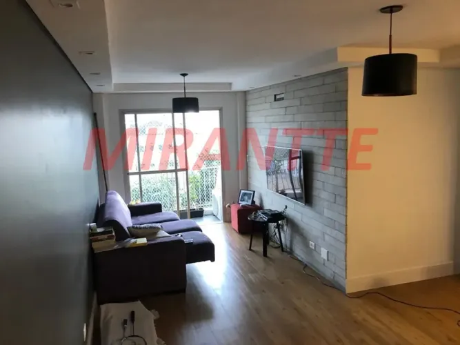 Apartamento Reformado com 3 Dormitórios e Sacada a 850m do Metrô Santana