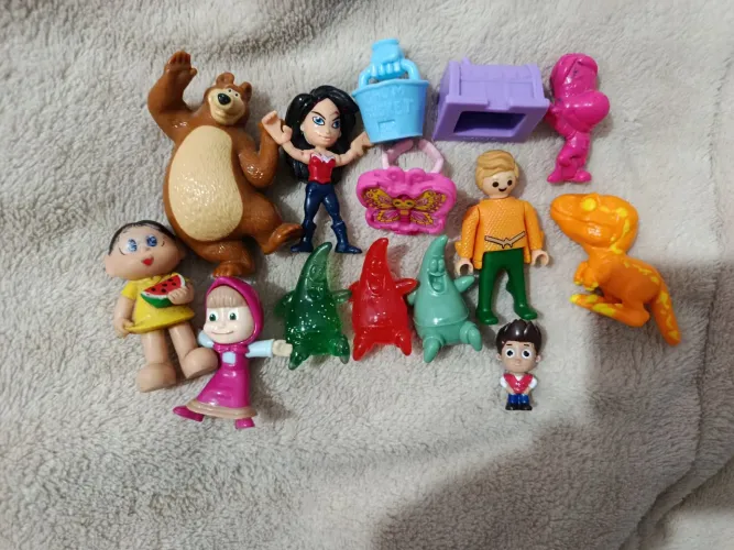 Lote de brinquedos variados