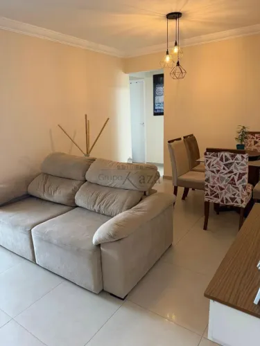 Apartamento - Jardim Oriente - 2 Dormitórios - 63m².