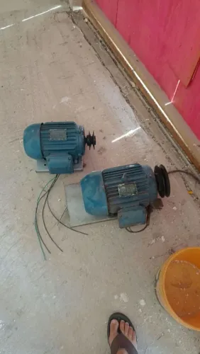 Motores elétricos trifásico vendo