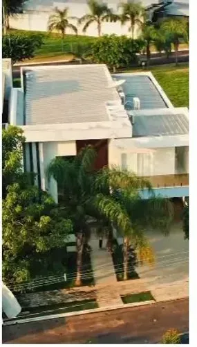 VENDO SOBRADO DE ALTO PADRÃO EM CONDOMÍNIO EM ALTA FLORESTA MT