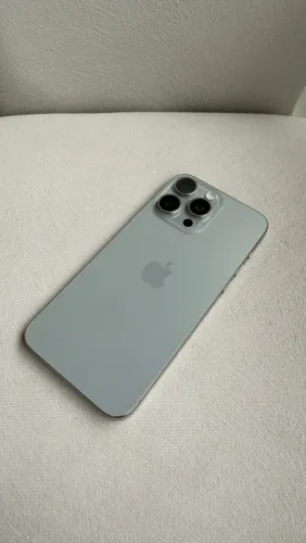 iPhone 15 Pro Max - 256 gb - Titânio Natural