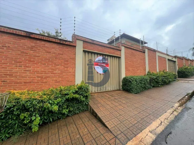 Imóvel Comercial para Venda 3 Quartos, 2 Suítes, 1 Escritório, 6 Vagas - Jundiaí