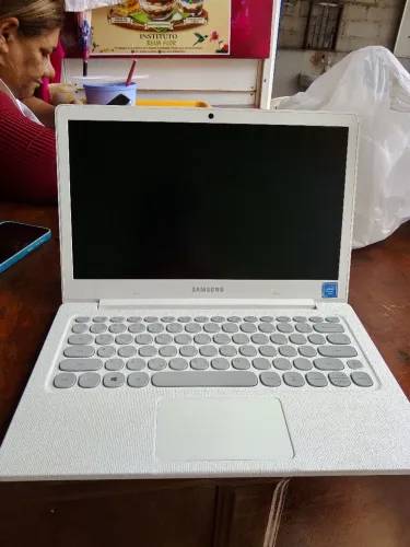Notebook Samsung F30 Branco - Excelente conservação