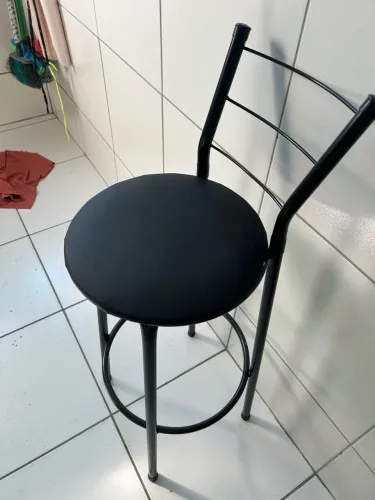Vendo essa banqueta nova